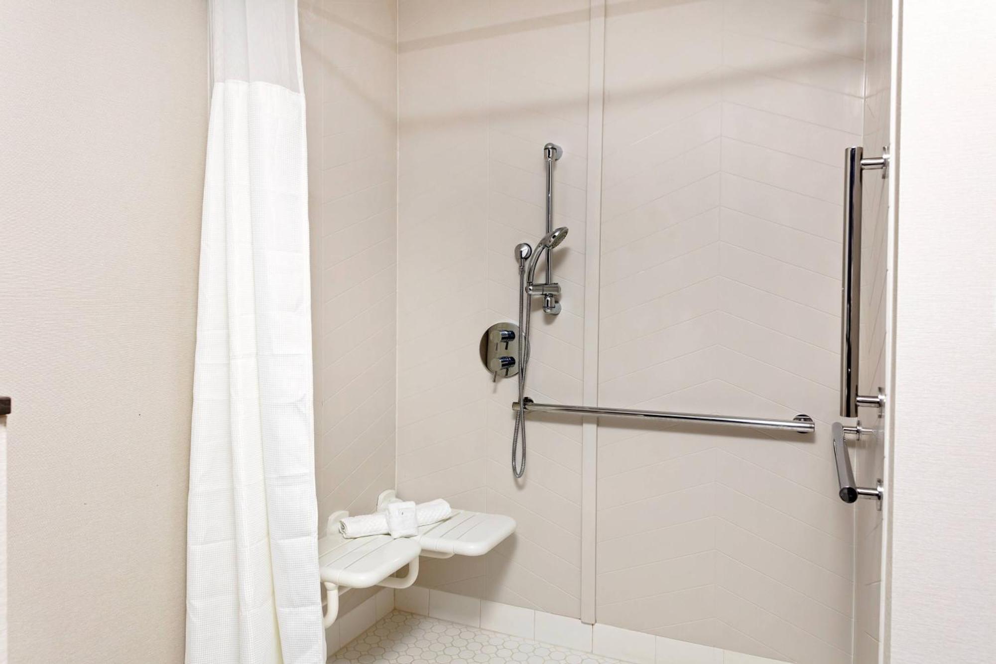 Fairfield By Marriott Port Clinton Waterfront Exterior foto